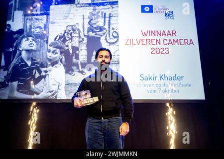 HILVERSUM – der Fotograf Sakir Khader wurde zum Gewinner der Silbernen Kamera im Theater Gooiland erklärt. Der Preis ist für das beste journalistische Foto des vergangenen Jahres. ANP ROBIN UTRECHT niederlande raus - belgien raus Stockfoto