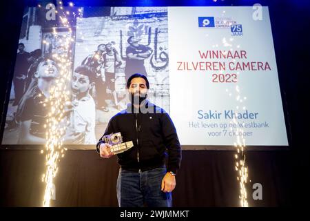 HILVERSUM – der Fotograf Sakir Khader wurde zum Gewinner der Silbernen Kamera im Theater Gooiland erklärt. Der Preis ist für das beste journalistische Foto des vergangenen Jahres. ANP ROBIN UTRECHT niederlande raus - belgien raus Stockfoto