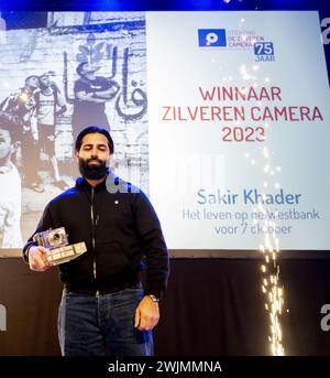 HILVERSUM – der Fotograf Sakir Khader wurde zum Gewinner der Silbernen Kamera im Theater Gooiland erklärt. Der Preis ist für das beste journalistische Foto des vergangenen Jahres. ANP ROBIN UTRECHT niederlande raus - belgien raus Stockfoto