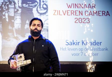 HILVERSUM – der Fotograf Sakir Khader wurde zum Gewinner der Silbernen Kamera im Theater Gooiland erklärt. Der Preis ist für das beste journalistische Foto des vergangenen Jahres. ANP ROBIN UTRECHT niederlande raus - belgien raus Stockfoto