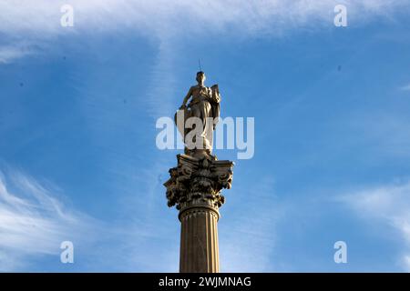 Marseille, Frankreich. Februar 2024. Samuel Cassar/Le Pictorium - 2 Statuen aus Marseille - 6. Und 8. Arrondissements - 15/02/2024 - Frankreich/Bouches-du-Rhone/Marseille - die Statue "Cantini-Brunnen" (Place Castellane - 6. Arrondissement) Credit: LE PICTORIUM/Alamy Live News Stockfoto