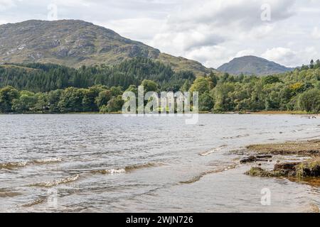 Glenfinnan House Hotel an der Nordküste von Loch Shiel von Glenfinnan, Highlands, Schottland Stockfoto