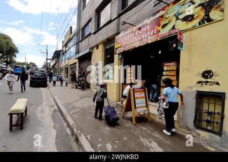 UIO COMERCIO EL CONDADO Quito, 16 de febrero de 2024. Crecimiento economico alrededor del Centro Comercial Condado, Av de La Prensa y Mariscal Sucre. API / Hamilton Lopez Quito Pichincha Ecuador SOI-UIOCOMERCIOELCONDADO-12e4d81b4ff51499fe5976912f408678 *** UIO COMERCIO EL CONDADO Quito, 16. Februar 2024 Wirtschaftswachstum rund um das Condado Einkaufszentrum, Av de La Prensa und Mariscal Sucre API Hamilton Lopez Qu408691274LIONUIONUIONUXAUSCHAUSCHAUSCHAUSCHAUSCHAUSCHAUSCHAUSS Stockfoto