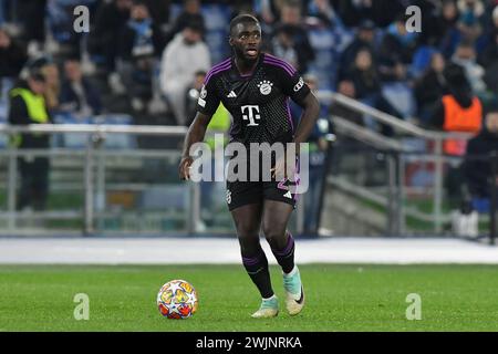 Stadio Olimpico, Rom, Italien. Februar 2024. Champions League, Achtelfinale Fußball; Latium gegen Bayern München; Dayot Upamecano Credit: Action Plus Sports/Alamy Live News Stockfoto