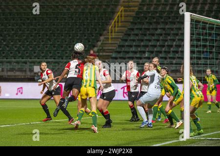 Den Haag, Niederlande. Februar 2024. Den Haag 16-02-2024, Bingoal Stadium, KNVB Beker vrouwen, Ado - Feyenoord ( Frauen ) Saison 2023/2024 während des Spiels ADO - Feyenoord, Celainy Obispo Feyenoord Barbara Lorsheyd ADO den Haag Bo Vonk ADO den Haag Credit: Pro Shots/Alamy Live News Stockfoto