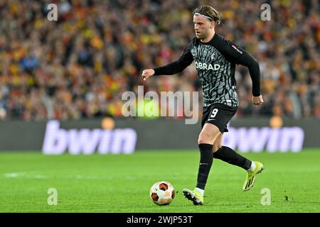 Linse, Frankreich. Februar 2024. Lucas Höler (9) aus Freiburg, aufgenommen während des Play-off-Spiels der UEFA Europa League in der Saison 2023-2024 zwischen Racing Club de Lens und SC Freiburg am 15. Februar 2024 in Lens, Frankreich. (Foto: David Catry/Isosport) Credit: Sportpix/Alamy Live News Stockfoto