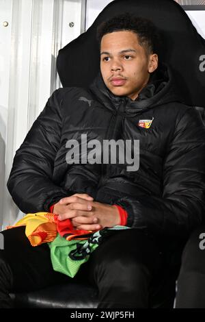 Linse, Frankreich. Februar 2024. Ayanda Shishuba (32) von RC Lens, das während des Play-off-Spiels der UEFA Europa League in der Saison 2023-2024 zwischen Racing Club de Lens und SC Freiburg am 15. Februar 2024 in Lens, Frankreich, gezeigt wurde. (Foto: David Catry/Isosport) Credit: Sportpix/Alamy Live News Stockfoto