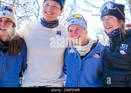 Minneapolis, Minnesota, USA. Februar 2024. JULIA Kern, JC SCHOONMAKER und JESSIE DIGGINS aus den Vereinigten Staaten posieren für ein Foto am 1. Tag der COOP FIS Cross-Country-Weltmeisterschaft 2024 am 16. Februar 2024 in Minneapolis, Minnesota. USA. (Kreditbild: © Steven Garcia/ZUMA Press Wire) NUR REDAKTIONELLE VERWENDUNG! Nicht für kommerzielle ZWECKE! Stockfoto