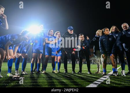 Genk, Belgien. Februar 2024. Das Team Genk wurde nach einem Frauenfußballspiel zwischen Racing Genk Ladies und SV Zulte-Waregem am 17. Spieltag der Saison 2023 - 2024 der belgischen Lotto Womens Super League am Freitag, 16. Februar 2024 in Genk, Belgien, dargestellt. Quelle: Sportpix/Alamy Live News Stockfoto