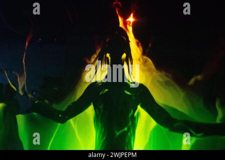 London, Großbritannien. Februar 2024. Die Halloween werden während der Jack Irving Amphitrite-Präsentation auf der London Fashion Week im Februar 2024 gezeigt. (Foto: Loredana Sangiuliano/SOPA Images/SIPA USA) Credit: SIPA USA/Alamy Live News Stockfoto