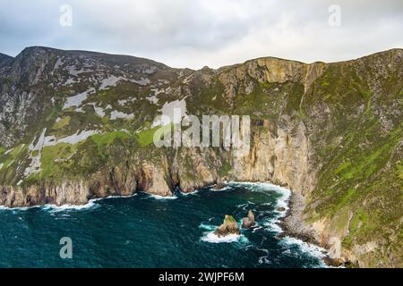 Slieve League, Irlands höchsten Meeresklippen, in south west Donegal entlang dieser herrlichen Küste fahren. Eine der beliebtesten hält Stockfoto
