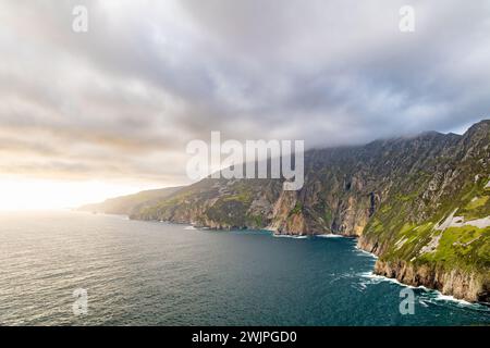 Slieve League, Irlands höchsten Meeresklippen, in south west Donegal entlang dieser herrlichen Küste fahren. Eine der beliebtesten hält Stockfoto