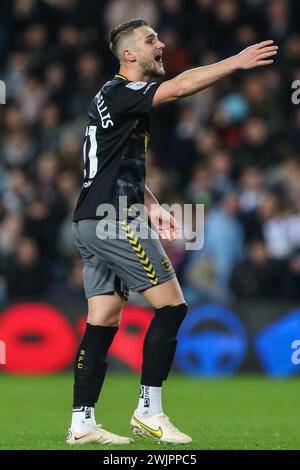 Taylor Harwood-Bellis aus Southampton gibt seinen Teamkollegen Anweisungen während des Sky Bet Championship Matches West Bromwich Albion vs Southampton at the Hawthorns, West Bromwich, Großbritannien, 16. Februar 2024 (Foto: Gareth Evans/News Images) Stockfoto