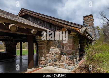 Carl Fritz Henning Shelter wurde von der CCC während der Großen Depression im Ledges State Park in der Nähe von Boone, Iowa, USA gebaut Stockfoto