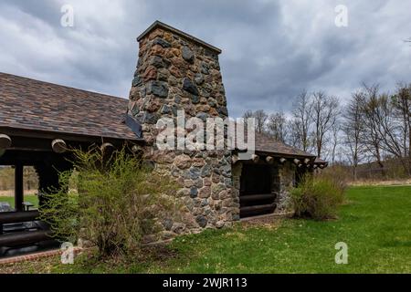 Carl Fritz Henning Shelter wurde von der CCC während der Großen Depression im Ledges State Park in der Nähe von Boone, Iowa, USA gebaut Stockfoto