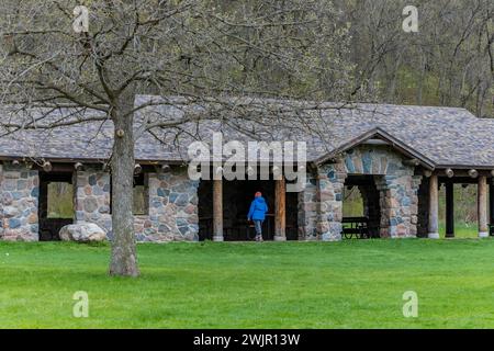 Carl Fritz Henning Shelter wurde von der CCC während der Großen Depression im Ledges State Park in der Nähe von Boone, Iowa, USA gebaut Stockfoto