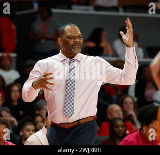 14. Februar 2024: Houston-Cheftrainer Ronald Hughey während eines Big 12 Frauen-Basketballspiels zwischen den Houston Cougars und den Texas Longhorns am 14. Februar 2024 in Houston. Texas gewann 82:66. (Kreditbild: © Scott Coleman/ZUMA Press Wire) NUR REDAKTIONELLE VERWENDUNG! Nicht für kommerzielle ZWECKE! Stockfoto