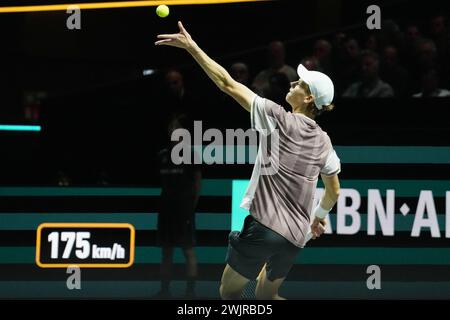 Rotterdam, Pays Bas. Februar 2024. Jannik Sinner of Italy gegen Milos Raonic aus Kanada, Viertelfinale während der ABN Amro Open 2024, ATP 500 Tennis Turnier am 16. Februar 2024 in Rotterdam, Niederlande - Foto Laurent Lairys/DPPI Credit: DPPI Media/Alamy Live News Stockfoto