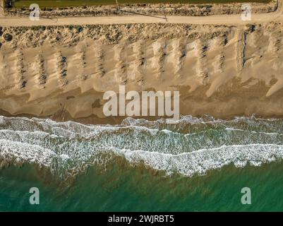 Blick von oben auf die Dünen des Strandes La Marquesa im Ebro-Delta (Tarragona, Katalonien, Spanien) ESP: Vista aérea de las dunas al Delta del Ebro Stockfoto