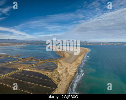 Aus der Vogelperspektive auf Punta del Fangar Point und Fangar Bay im nördlichen Teil des Ebro Delta (Tarragona, Katalonien, Spanien) Stockfoto