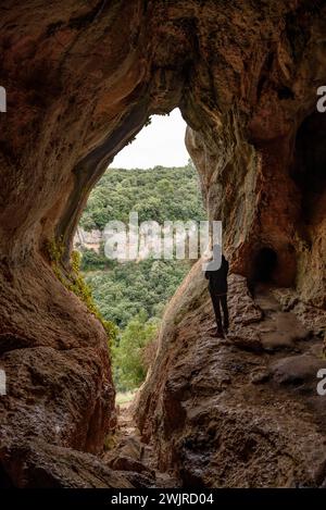 Innenraum der Simanya-Höhle, im Naturpark Sant Llorenç del Munt i l'Obac (Vallès Ockidental, Barcelona, Katalonien, Spanien) Stockfoto