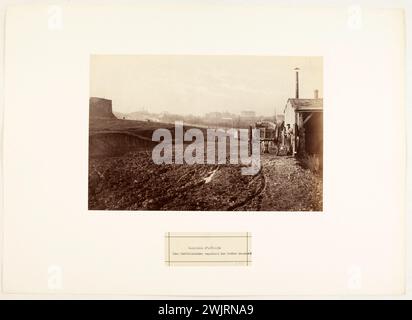 Amerikas Steinbrüche, Blick auf die Befestigungsanlagen zu den Chaumont-Hügeln. Paris (XIX. Arr.), zwischen 1865 und 1868. Fotografie von Charles Marville (1813-1879). Paris, Carnavalet Museum. 146120-2 Schlamm, Karriere, Kalk, Gipsabbau, Mann, Gips, amerikanisches Viertel, Rue des Carrieres-d'Amerique, XIXIEM XIX XIX 19. Jahrhundert, Haus Stockfoto