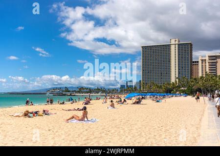 Fort DeRussy Beach, Kālia Road, Waikiki, Honolulu, Oahu, Hawaii, Vereinigte Staaten von Amerika Stockfoto