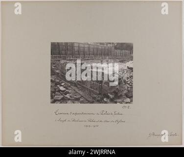 Barry, Jean. Nr. 2 / Arbeiten der Erweiterungen des Gerichtsgebäudes / an der Ecke des Boulevard du Palais und des Quai des Orfèvres / 1909-1910. "Ausbau des Gerichtsgebäudes an der Ecke Boulevard du Palais und Quai des Orfèvres, 4. Arrondissement, Paris". Gelatino-Silberbromid-Entnahme. Zwischen 1909 und 1910. Paris, Carnavalet Museum. 123818-11 Stockfoto