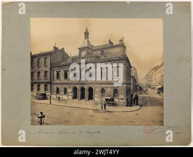 Barry, Jean. Ehemaliges Rathaus von La Chapelle. 'Fassade des alten Rathauses von La Chapelle, 18. Arrondissement, Paris'. 1900-05-1900-05. Paris, Carnavalet Museum. 144164-22 Stockfoto