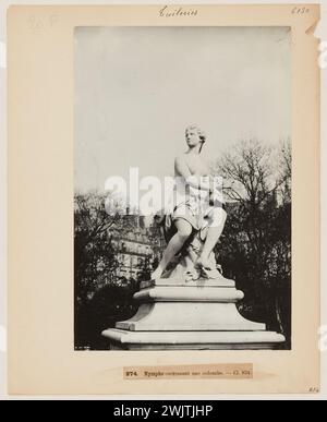 Blancard, Hippolyte (1843 - D.1924), Nymphe in La Colombe, Statue du Jardin des Tuileries, 1. Arrondissement, Paris (Dummy-Titel), 1890. Platin-Verlosung. Carnavalet Museum, Geschichte von Paris. Stockfoto