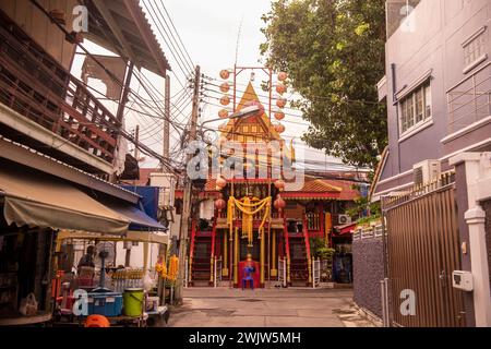 Der städtische Säulen-Schrein San Lak Mueang im Stadtzentrum von Mueang Chonburi in der Provinz Chonburi in Thailand. Thailand, Chonburi, Oktober 31 Stockfoto