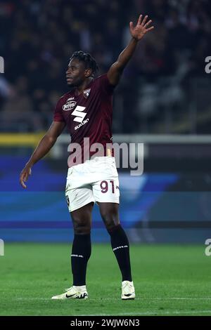 Turin, Italien. Februar 2024. Duvan Zapata vom Torino FC Gesten während des Fußballspiels der Serie A zwischen Torino FC und uns Lecce im Stadio Olimpico am 16. Februar 2023 in Turin, Italien. Quelle: Marco Canoniero/Alamy Live News Stockfoto