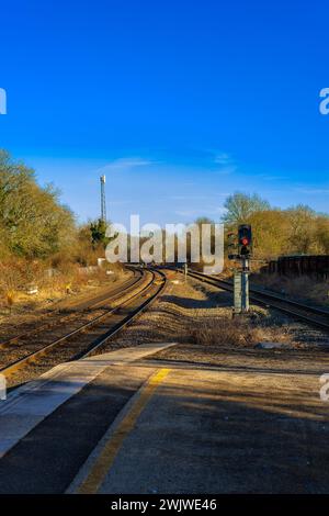 Dieselbetriebener Personennahverkehr-S-Bahnhof. Stockfoto