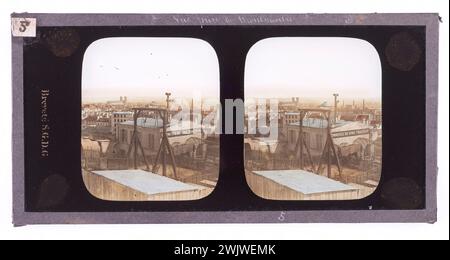 Anonym. Blick vom Montmartre-Hügel. Paris (18. Arr.), 1858-1865. Paris, Carnavalet Museum. Blick auf den Butte Montmartre, 18. Arrondissement, Paris (Blick nach Westen). Im ersten Plan das Dach einer Erfrischungsbar, vor der Tische installiert wurden. Im Hintergrund des Bildes ein Spielraum (durch Holzbarrieren begrenzt) mit einer Schaukel in der Mitte. Auf der gleichen Ebene werden Lauben an der Wand eines Weinhandels unterstützt. Caterer. Sowie entlang der Gartenmauer. Hinter dem Haus unten, die Dächer der Straßengebäude. Im Hintergrund der Churc Saint-Vincent de Paul Stockfoto