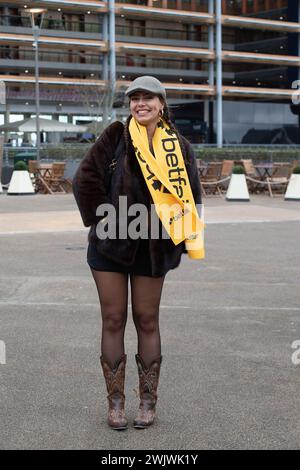 Ascot, Berkshire, Großbritannien. Februar 2024. Rennfahrer, die zum Betfair Ascot Chase Raceday auf der Ascot Racecourse ankommen. Quelle: Maureen McLean/Alamy Live News Stockfoto