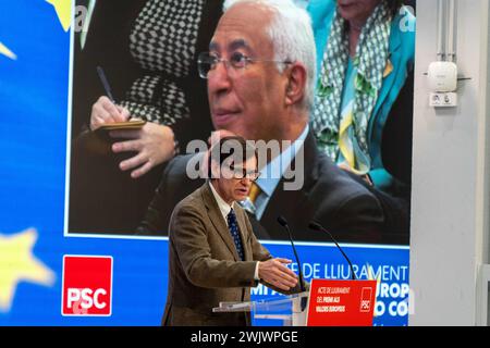 17. Februar 2024 Barcelona, SpainPolitics Barcelona-P.M. Costa erhält Europäischen Preis die Partit Socialista de Catalunya (PSC) vergibt den Europäischen Wertepreis an Antonio Costa, den amtierenden Premierminister Portugals. Costa, die für den 10. März in Portugal vorzeitige Wahlen ankündigte, wurde von einem Bericht der portugiesischen Staatsanwaltschaft über eine Lithiummine und einen Korruptionsskandal berührt. Während der Veranstaltung überreichte ihm der Generalsekretär des PSK, Salvador Illa, den Preis. El Partit Socialista de Catalunya (PSK) entrega el Premio a los Valores Europeos a Antonio Cos Stockfoto