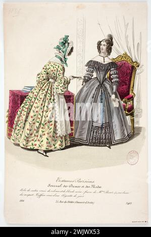 Satin-Kleid mit Samt und schwarzblondem Blond; Frau Prevot Way, 40, rue Basse du Rempart. Frisur mit einem Jais-Reiher verziert, Pariser Kostüm (Auszug aus dem Journal des Dames et des Modes), 1836, Stich Nr. 3403. Estampe. Galliera, Modemuseum der Stadt Paris. 60785-14 Jais Aigrette, schwarz blond, Frisur, Pariser Anzug, Druck, 3403 Gravur, Damen- und Modejournal, Damenmode, weibliches Modell, Ornament, Satinkleid, Samt Stockfoto