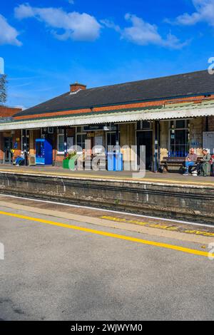 Dieselbetriebener Pendler-Vorortbahnhof. West midlands england großbritannien Stockfoto