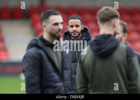 Barry Cotter aus Barnsley kommt während des Spiels der Sky Bet League 1 Fleetwood Town gegen Barnsley im Highbury Stadium, Fleetwood, Großbritannien, 17. Februar 2024 (Foto: Alfie Cosgrove/News Images) Stockfoto