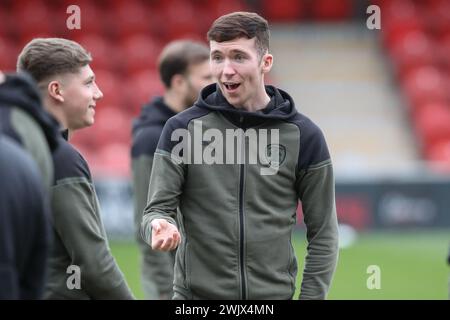 Conor Grant of Barnsley kommt während des Spiels der Sky Bet League 1 Fleetwood Town gegen Barnsley im Highbury Stadium, Fleetwood, Großbritannien, 17. Februar 2024 (Foto: Alfie Cosgrove/News Images) Stockfoto