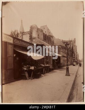 Atget, Eugène (Jean Eugène Auguste Atget, dit) (Nr. 1857-02-12-D.1927-08-04), Ecke Rue Saint-Jacques und Rue de la Parcheminerie, 5. Arrondissement, Paris. (Dummy-Titel), 1912. Zeichnen Sie auf Albuminpapier. Carnavalet Museum, Geschichte von Paris. Stockfoto