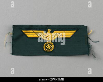 Krieg 1939-1945. Deutsche Küstenartillerie-Haarschmuck. General Leclerc Museum von Hauteclocque und die Befreiung von Paris, Jean Moulin Museum. 75312-11 Aigle Nazi, deutsche Armee, Cotiere Artillerie, Cross Range, Krieg 1939-1945 39-45, IIIEME 3. Reich, Insigne, Militär, unverkennbare Marke, Objekt, zweiter Weltkrieg, Nazi-Symbol, Troisme-Reich, Wehrmacht Stockfoto