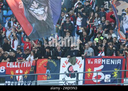 Neapel, Kampanien, ITALIEN. Februar 2024. 17/02/2024 Neapel, Diego Armando Maradona Stadium, Fußballspiel gültig für die Serie A Meisterschaft 2023/24 zwischen SSC Napoli gegen FC Genua. Im Bild: Supporters Genua (Foto: © Fabio Sasso/ZUMA Press Wire) NUR REDAKTIONELLE VERWENDUNG! Nicht für kommerzielle ZWECKE! Stockfoto