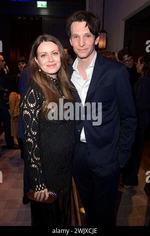 Alice Dwyer und Sabin Tambrea bei der ARD Blue Hour 2024 im Rahmen der Berlinale 2024 im Hotel Telegraphenamt. Berlin, 16.02.2024 *** Alice Dwyer und Sabin Tambrea auf der ARD Blue Hour 2024 im Rahmen der Berlinale 2024 im Hotel Telegraphenamt Berlin, 16 02 2024 Foto:XF.xKernx/xFuturexImagex Blue Hour 4318 Stockfoto