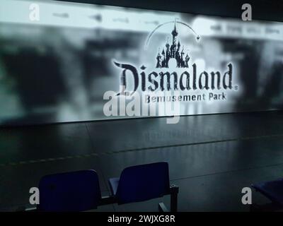 Kunstwerk „Videoinstallation“ von Banksy in der Ausstellung „das Geheimnis der Banksy – Ein Genius Mind“ im Technikum in Mülheim an der Ruhr am 18.11.2022 Stockfoto