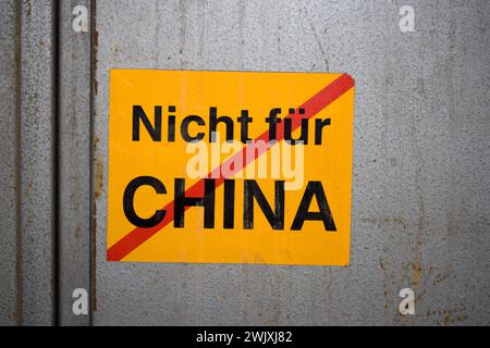 Bedienteil mit Aufkleber, NICHT für CHINA, NICHT für China, ehemaliges Stahlwerk Henrichshütte, Hattingen, Landkreis Ruhr, Nordrhein-Westfalen, Keim Stockfoto