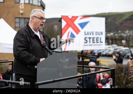 Port Talbot, Wales, Großbritannien. Februar 2024. Roy Rickhuss, Generalsekretär der Community Union, spricht vor der Menge. Quelle: Sean Pursey/Alamy Live News Stockfoto