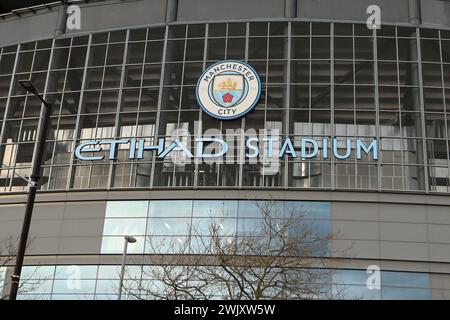 Manchester, Großbritannien. Februar 2024. Außenansicht des Stadions vor dem Premier League-Spiel Manchester City gegen Chelsea im Etihad Stadium, Manchester, Vereinigtes Königreich, 17. Februar 2024 (Foto: Conor Molloy/News Images) in Manchester, Vereinigtes Königreich am 17. Februar 2024. (Foto: Conor Molloy/News Images/SIPA USA) Credit: SIPA USA/Alamy Live News Stockfoto