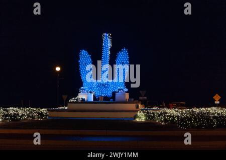 Schiffsanker mit Weihnachtslichtern beim jährlichen Harbor Lights Winter Festival in Gulfport, Mississippi Stockfoto