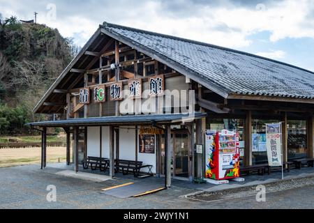 Laden, in dem lokale Produkte gefördert werden. Miyazaki, Japan. Stockfoto